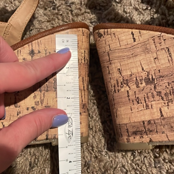 Women’s faux leather wedge heel - size 6.5 - Picture 4 of 5